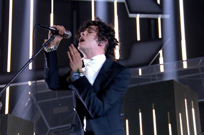 The 1975 vandalizó su presentación en los Brit Awards