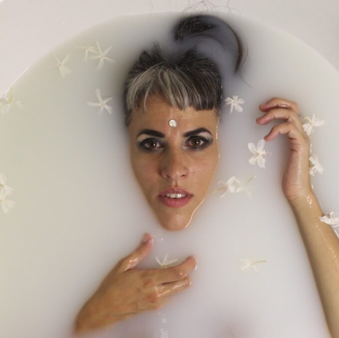 Paula Marinello llega en vivo con su primer EP solista, 