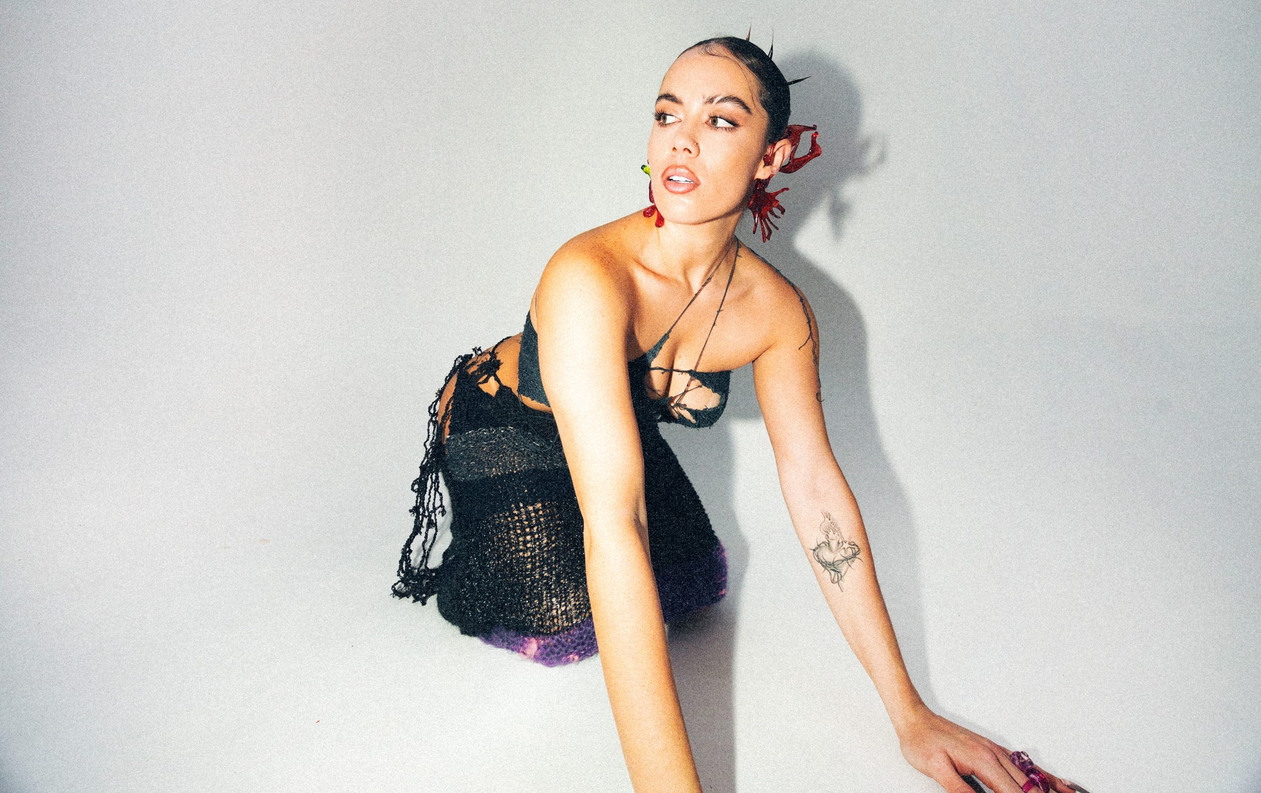 Drea Dury abre las puertas a un nuevo universo con su EP 