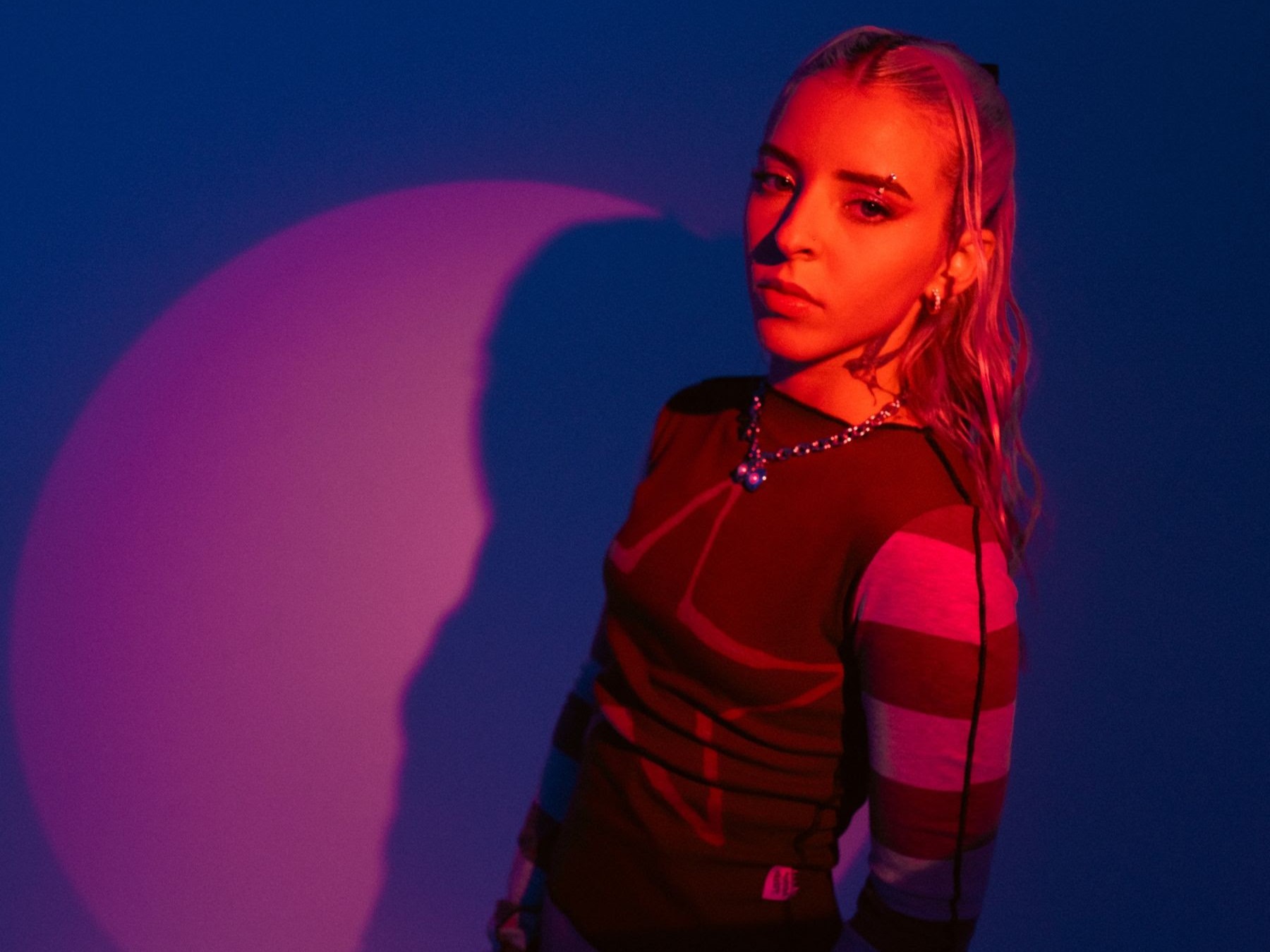 Young Miko estrenó su álbum debut 