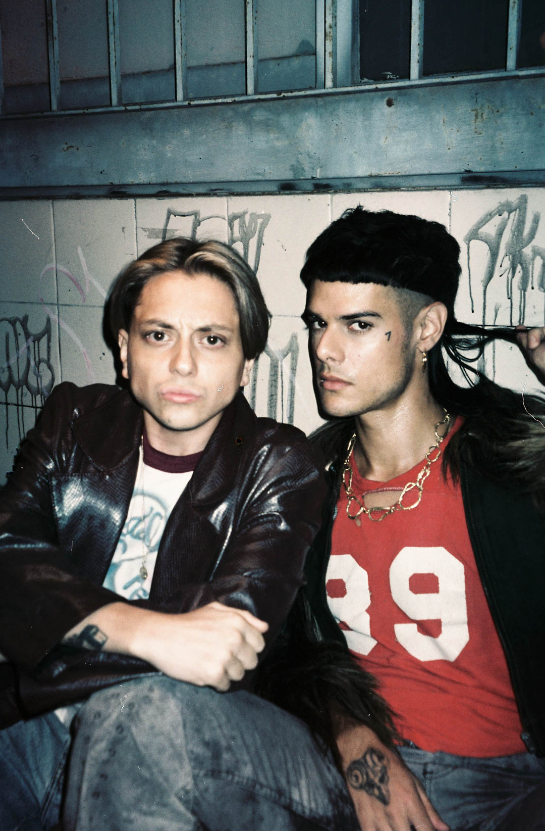 Ca7riel & Paco Amoroso lanzaron su álbum debut 
